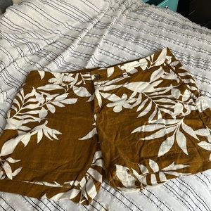 Woman’s printed shorts